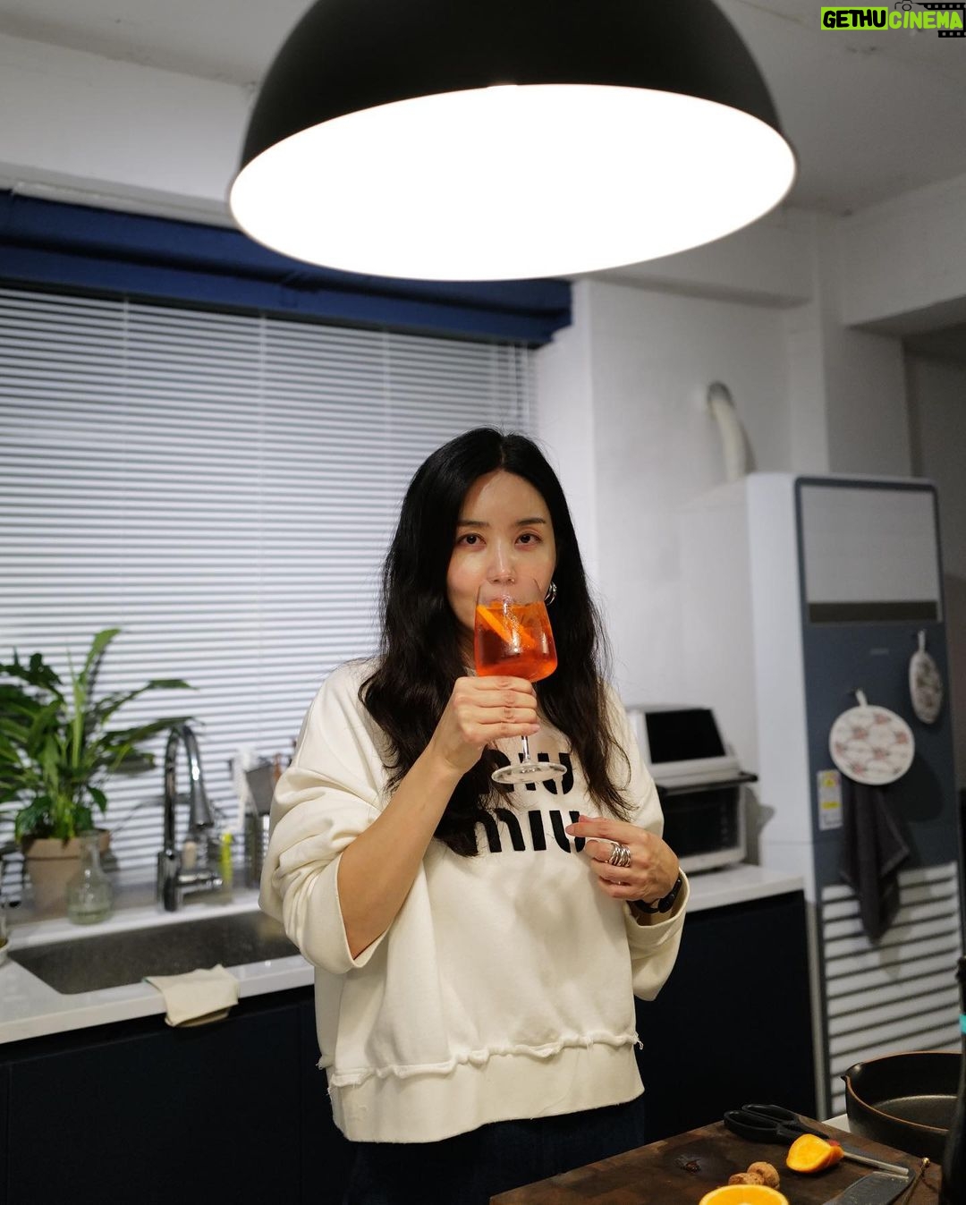 Song Hye-kyo Instagram - 🤍 @jeniejang @park_solmi @hyojoo.p @lunadelizia Ruby