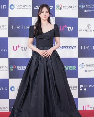 Song Hye-kyo Instagram - 행복한 시간 이었습니다
감사합니다🙏🏻❤️