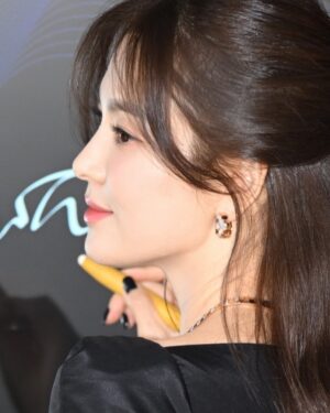 Song Hye-kyo Instagram - 행복한 시간 이었습니다
감사합니다🙏🏻❤️