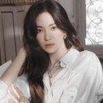 Song Hye-kyo Instagram – 💙 @chaumetofficial 
@harpersbazaar_tw