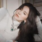 Song Hye-kyo Instagram - @harpersbazaarhk @chaumetofficial 📸 @hongjanghyun