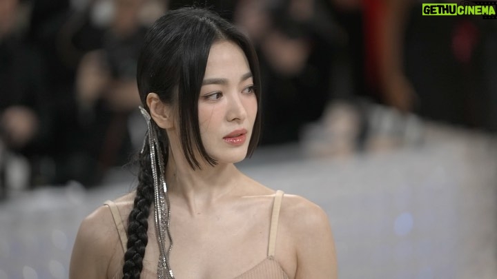 Song Hye-kyo - 2.9 Million Likes - Met Gala 2023 with Fendiš
@halolee7
@with.hyunkyoung
@b_joeun