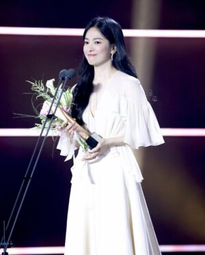Song Hye-kyo Instagram - 감사합니다 🫶🏻
