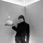 Song Hye-kyo Instagram - 저의 생일을 축하 해 주신 모든 분들께 감사 인사를 전합니다. 보내주신 꽃과 선물 모두 잘 받았습니다. 감사합니다^^ 변함없이 사랑해 주시는 팬분들 덕분에 하루하루 감사한 마음으로 건강하게 잘 지내고 있습니다! 여러분 모두 늘 건강 하시고 행복한 일들만 가득 하시길 바랍니다❤️ Thank you for all the birthday wishes. All the flowers and gifts you sent me are beautiful~ I am spending a very healthy and happy day to day thanks to the unchanging love and trust my lovely fans give me. I hope you always stay healthy and happy!❤️