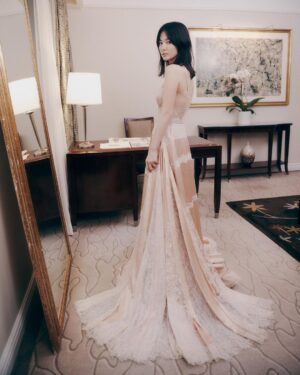 Song Hye-kyo Instagram - Final fitting for the Met Gala 💛

📸 @parkjongha