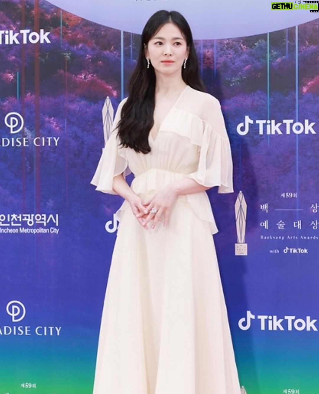 Song Hye-kyo - 2 Million Likes - ź°ģ¬ķ©ėė¤ š«¶š»