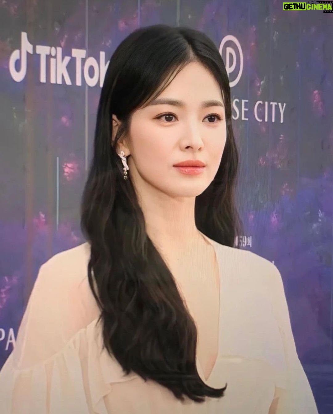 Song Hye-kyo - 2 Million Likes - ź°ģ¬ķ©ėė¤ š«¶š»
