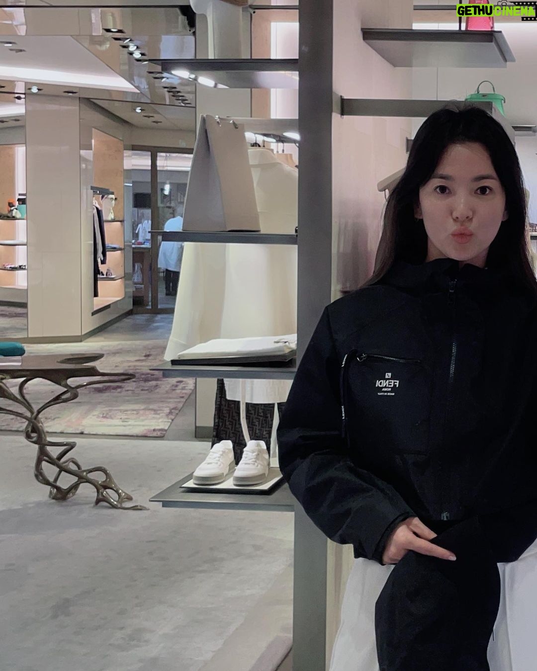 Song Hye-kyo - 1.9 Million Likes - ROMAš