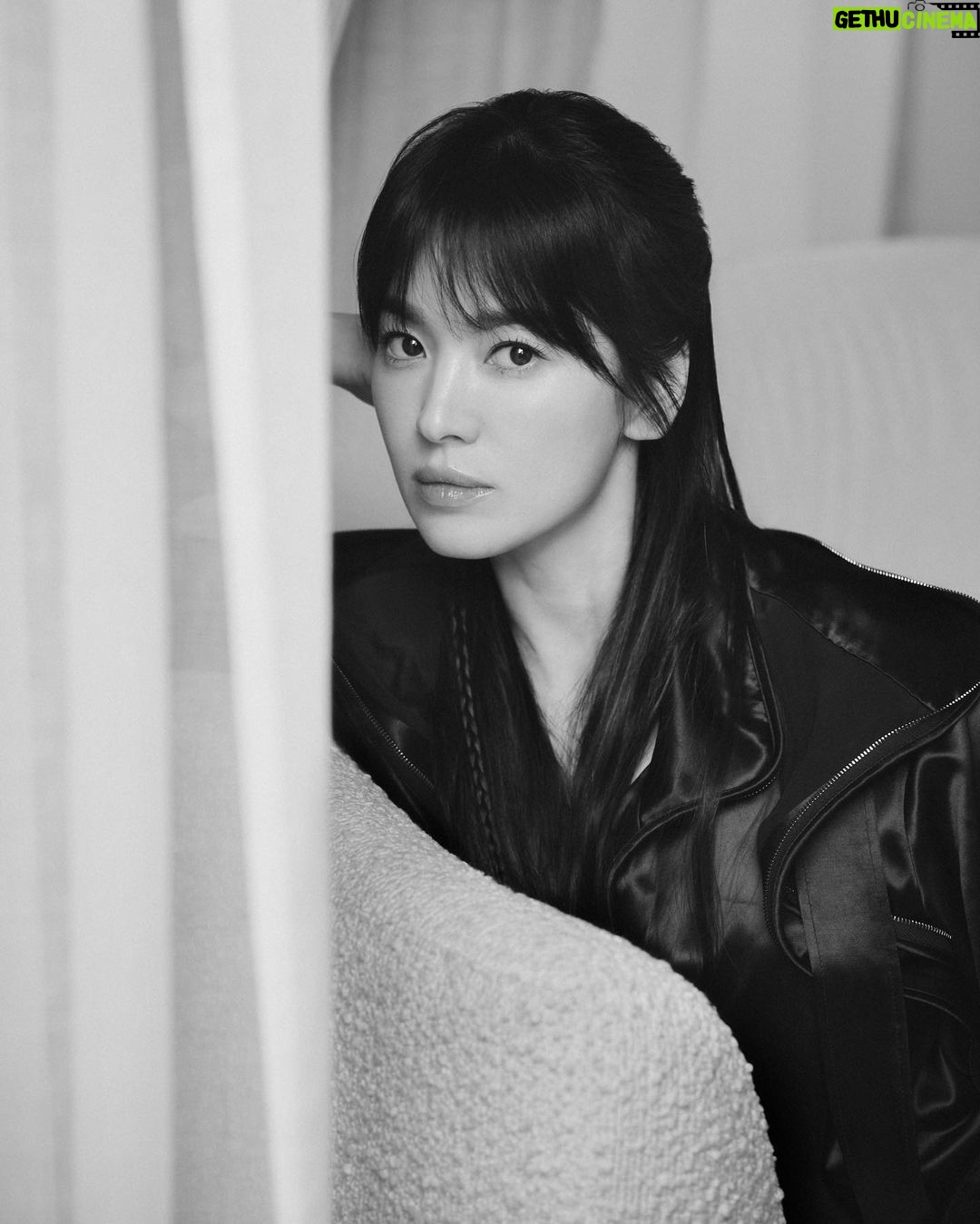 Song Hye-kyo - 2.6 Million Likes - @fendi š
@wkorea š