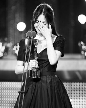 Song Hye-kyo Instagram - 행복한 시간 이었습니다
감사합니다🙏🏻❤️