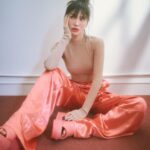 Song Hye-kyo Instagram – @fendi 💛 #peekaboo

B-cut @ellekorea