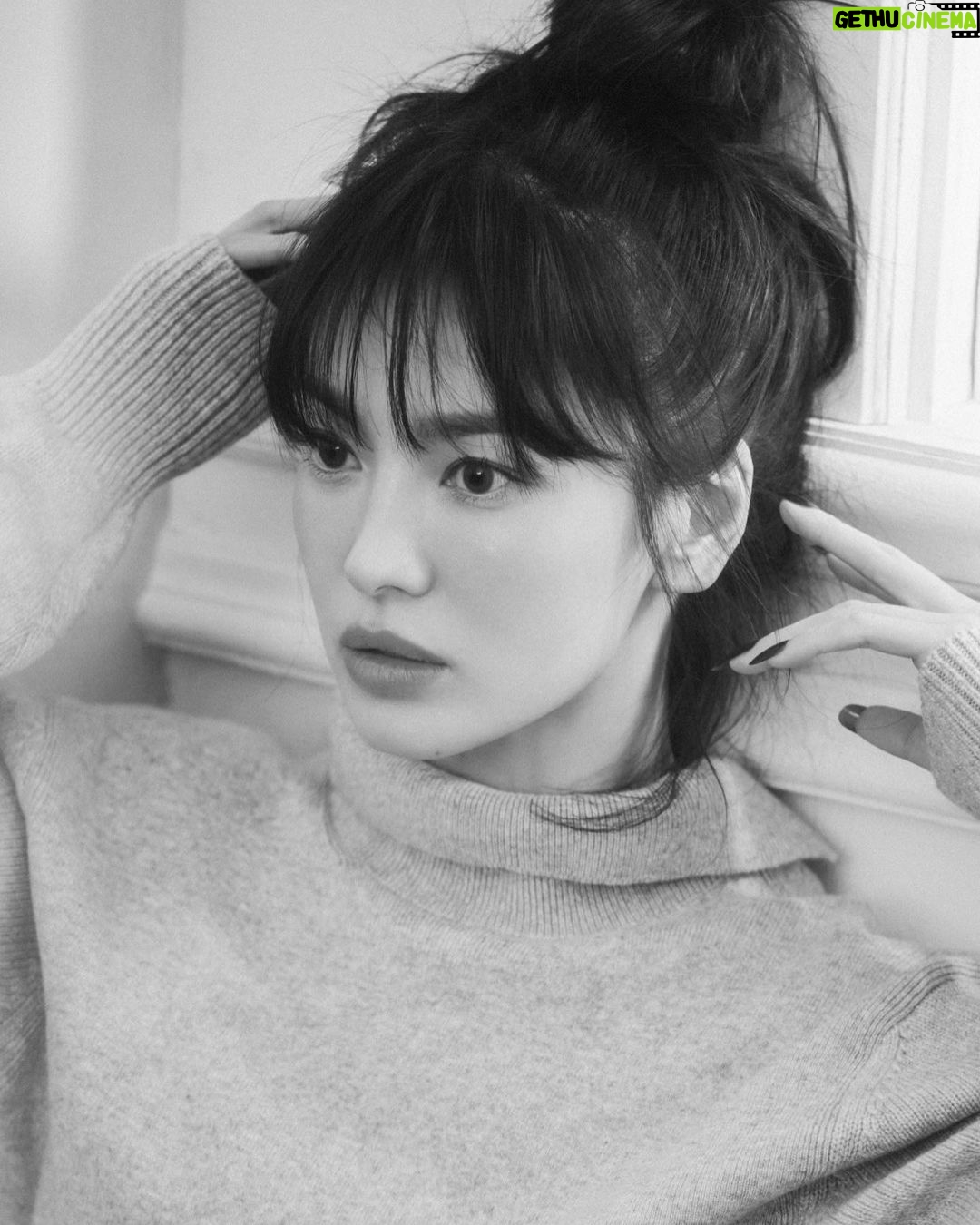 Song Hye-kyo - 2.4 Million Likes - @fendi š #peekaboo
B-cut @ellekorea