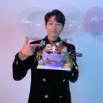 Song Joong-ki Instagram – /
🎂🎈🤍
–
#송중기 #songjoongki