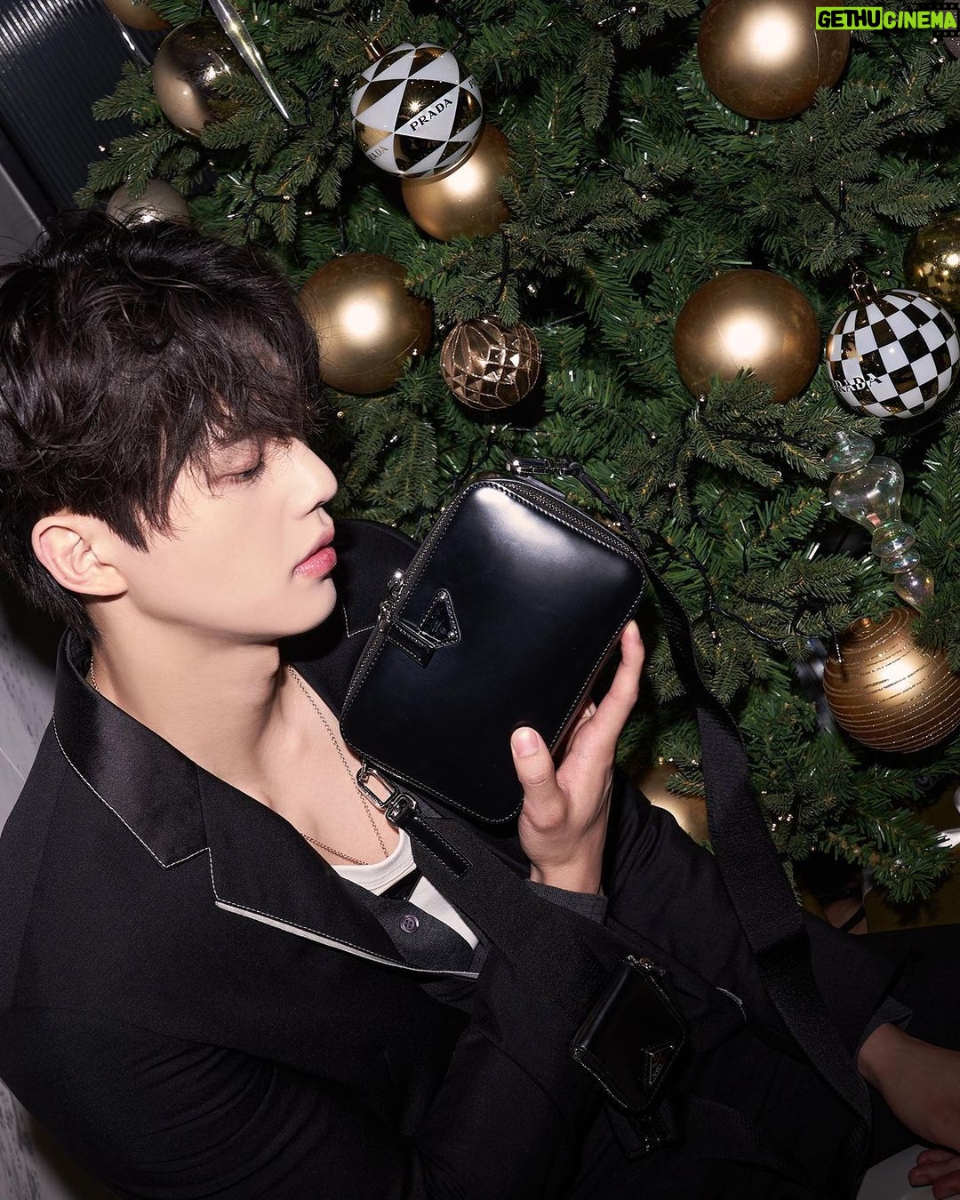 Song Kang Instagram - #PradaHoliday22 @prada ❄️☃️