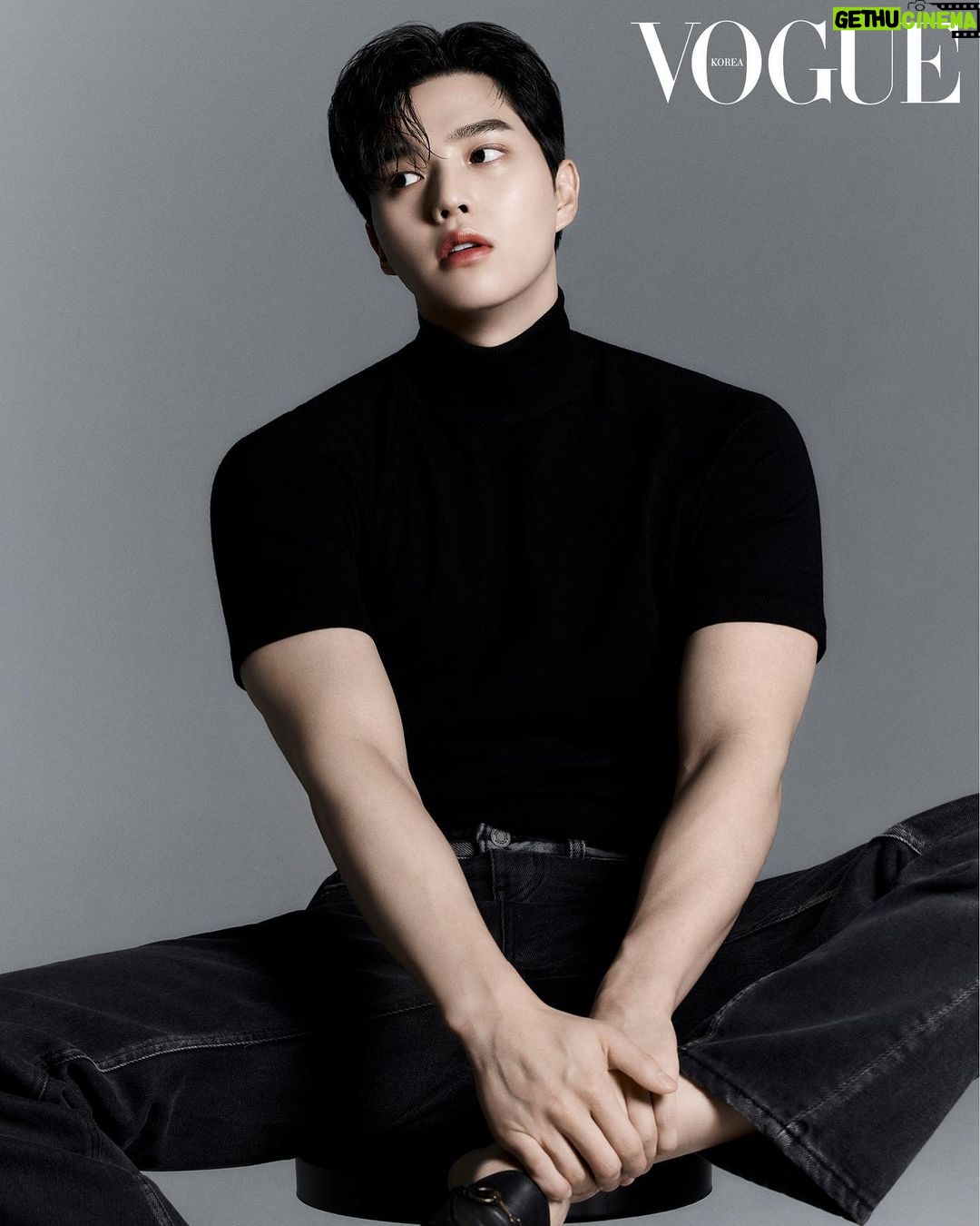 Song Kang Instagram - BOBBI BROWN X송강 @voguekorea 와 함께한 뷰티 화보 #광고#세럼쿠션#럭스립스틱#엑스트라립틴트