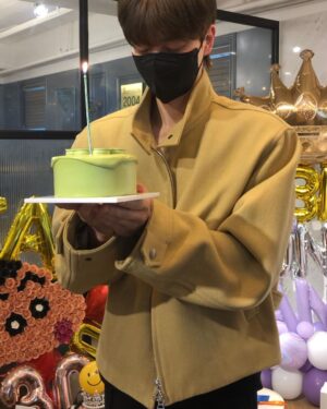 Song Kang Instagram - 감사하고 행복합니다…🥹🥹😍