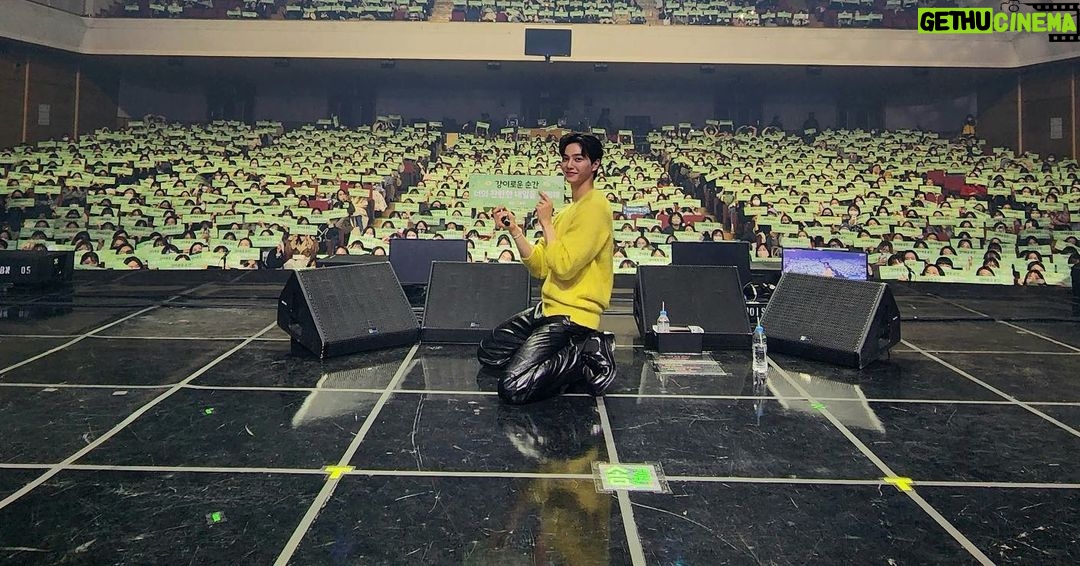 Song Kang Instagram - 너무너무 즐거운 날들이였고 행복했습니다 항상 감사합니다!!☺️😍 다음에 또 봬요!🥰