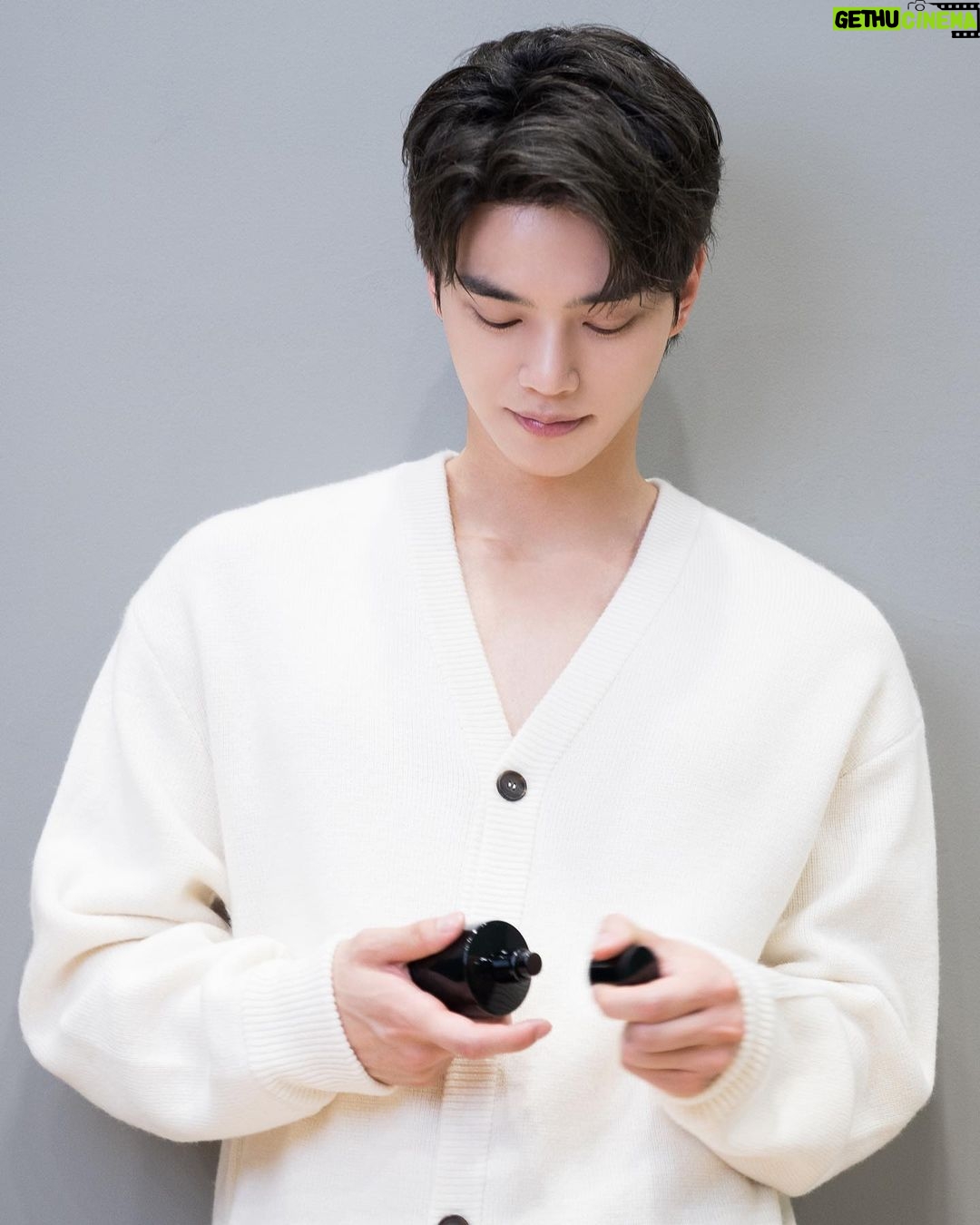 Song Kang Instagram - #광고 #AcquadiParma #ZAFFERANO #SignaturesoftheSun @acquadiparma #자페라노 #아쿠아디파르마 😀😄
