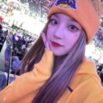 Song Yuqi Instagram - Today was really my lucky day!! Thank you for all the players that showed us such an amazing game!! Being a super fan of KingJames for more than 10years,watching him play in game in person has always been my dream.And!!! Today is really a dream come true 😭 Thank you for inspiring me through out my career.I will step up my game too! Let’s go lakers!! And …. Taco Tuesday!!!! 😛 @lakers @kingjames