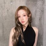 Song Yuqi Instagram - Gorgeous lady🌹 Thank you for the amazing dress 🤭 @fendi