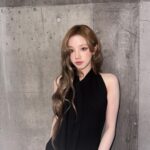 Song Yuqi Instagram - Gorgeous lady🌹 Thank you for the amazing dress 🤭 @fendi