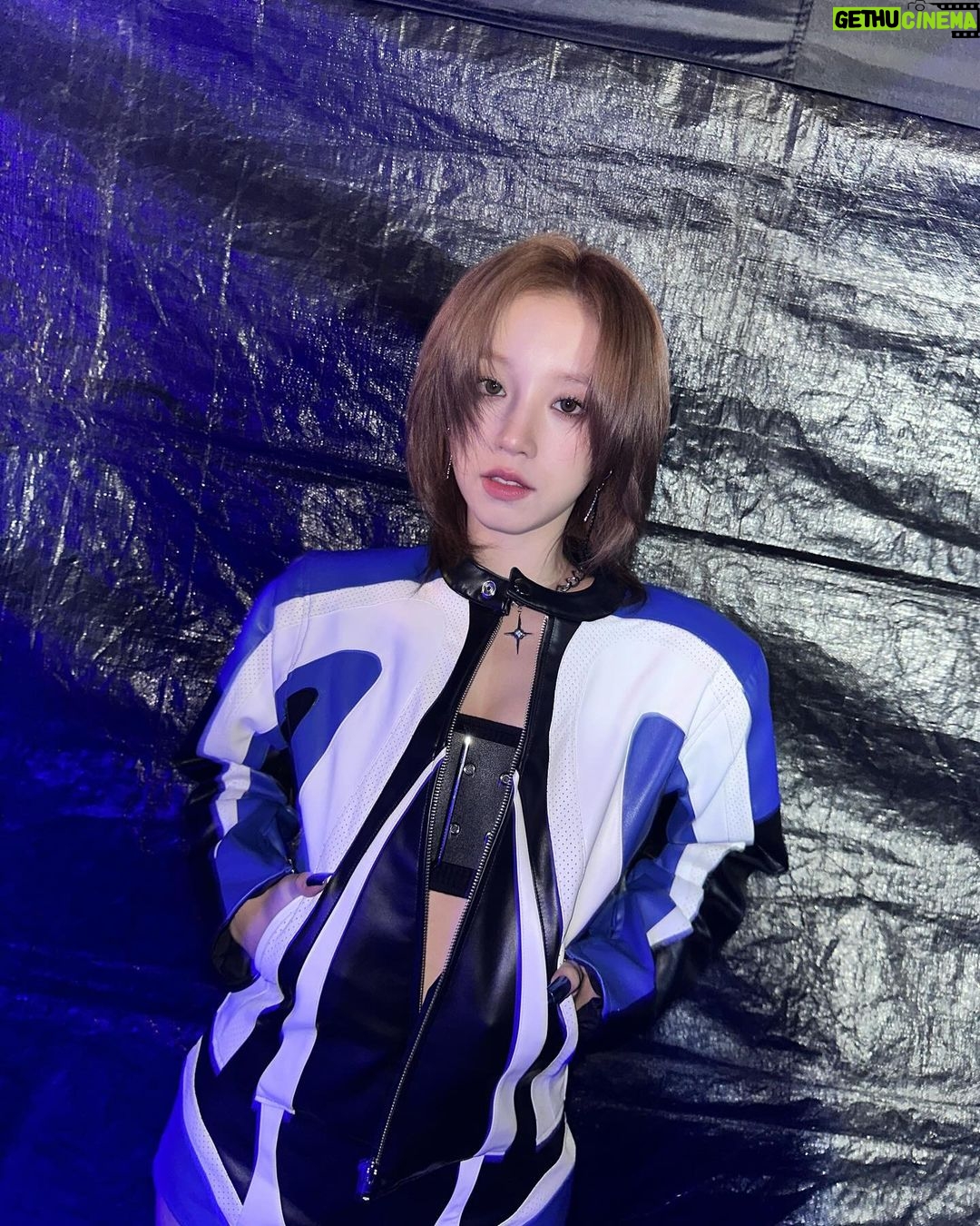 Song Yuqi Instagram - 추웠지만 재밌었어~~ 네버버도 고생 많았다🥹