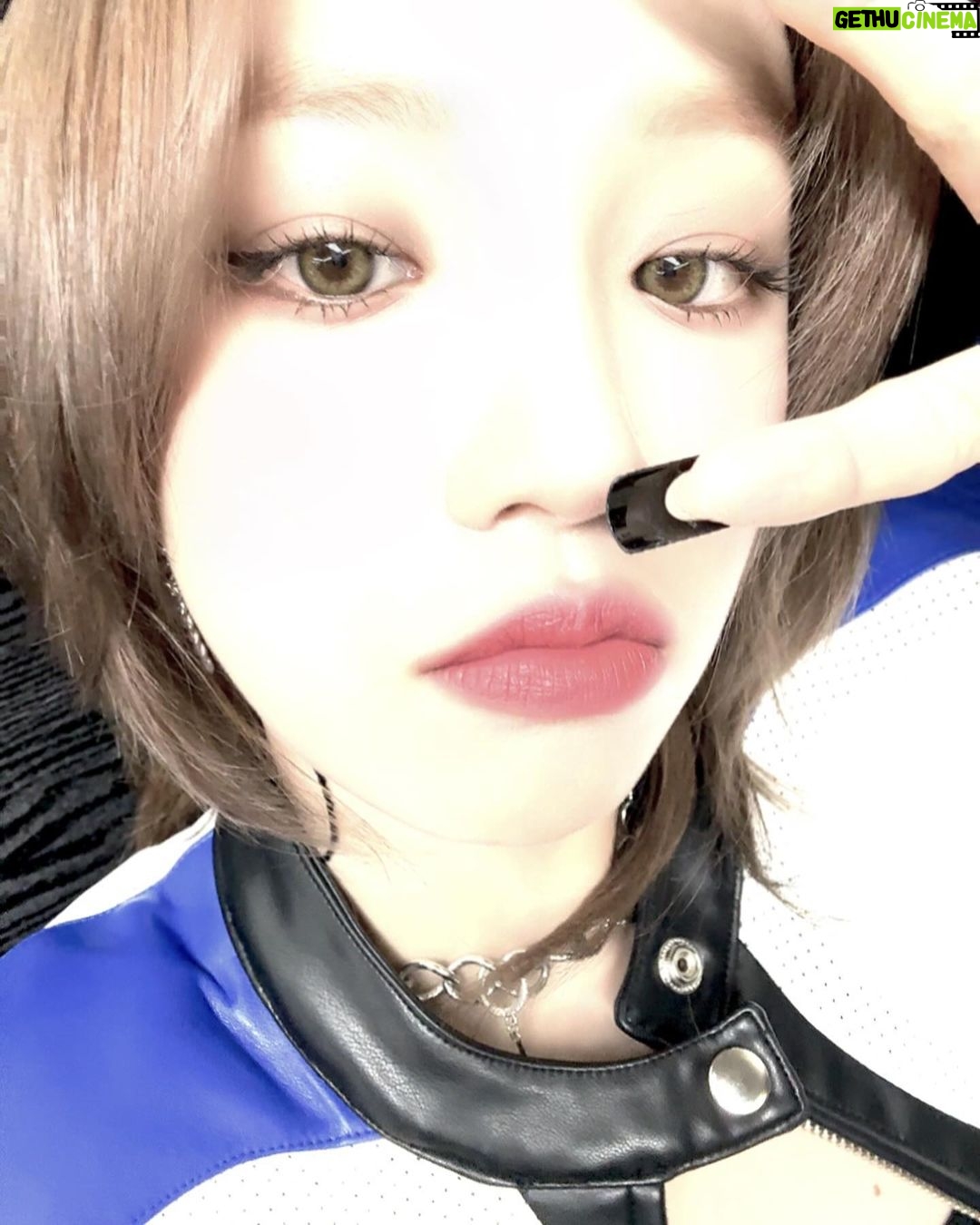 Song Yuqi Instagram - 추웠지만 재밌었어~~ 네버버도 고생 많았다🥹