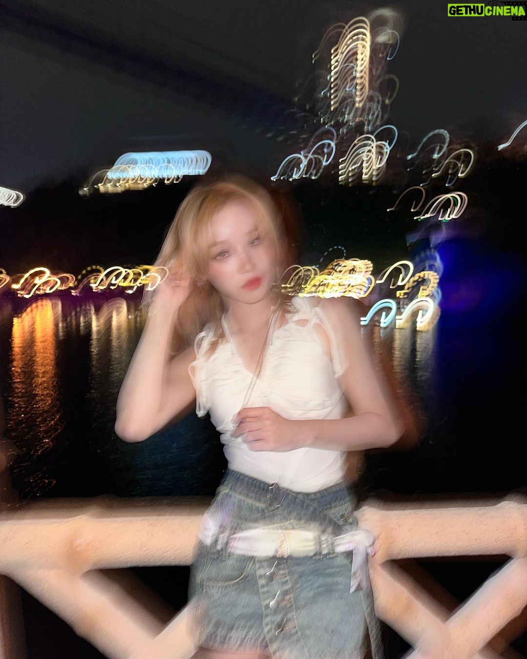 Song Yuqi Instagram - Hope u guys enjoyed last night 🎇