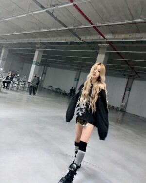 Song Yuqi Instagram - I want that ❤️‍🔥
