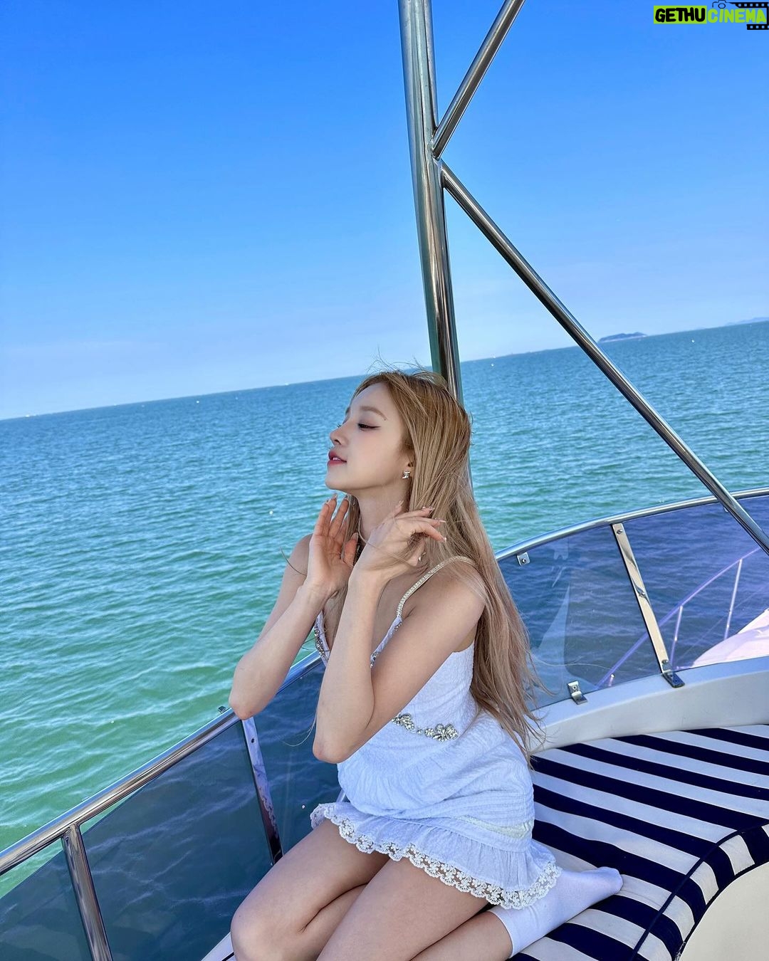 Song Yuqi - 0.9 Million Likes - I want that ❤️🔥