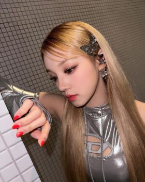 Song Yuqi Instagram - HBD to the super star🤔️