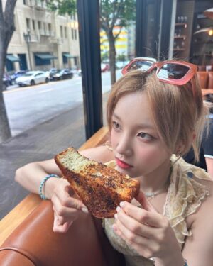Song Yuqi Instagram - 🌇