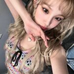 Song Yuqi Instagram – Safe and sound 😜