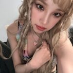 Song Yuqi Instagram - Safe and sound 😜