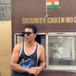 Sonu Sood Instagram – Stay Fit.
Be an inspiration 🇮🇳
#sundaymotivation #stayfit #fitnessmotivation #fitness