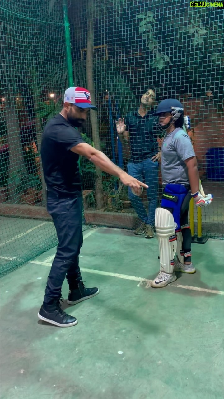 Sonu Sood Instagram - Throwback to when @mdshami.11 bhai was guiding my son @ayaansoood Thanks @devesh_upadhyay07 for training and inspiring Ayaan to give his best. 🏏 #ICC #iccworldcup #teamindia