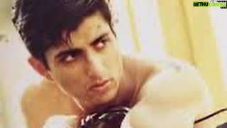 Sonu Sood Instagram - “Kallazgar “ my first film ever , was a gift from the legend “ VIJAYKANTH” sir.. He came across this still of mine and in no time I was filming with him.. I owe my career to him .. Will miss you so much sir. RIP CAPTAIN 💔