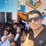 Sonu Sood Instagram – Build schools for the poor to make our country even stronger. 🇮🇳
Adopt kids who can’t study. 
Support schools who need you. Good job my brother @siddureddykandakatla #supporteducation #school #education