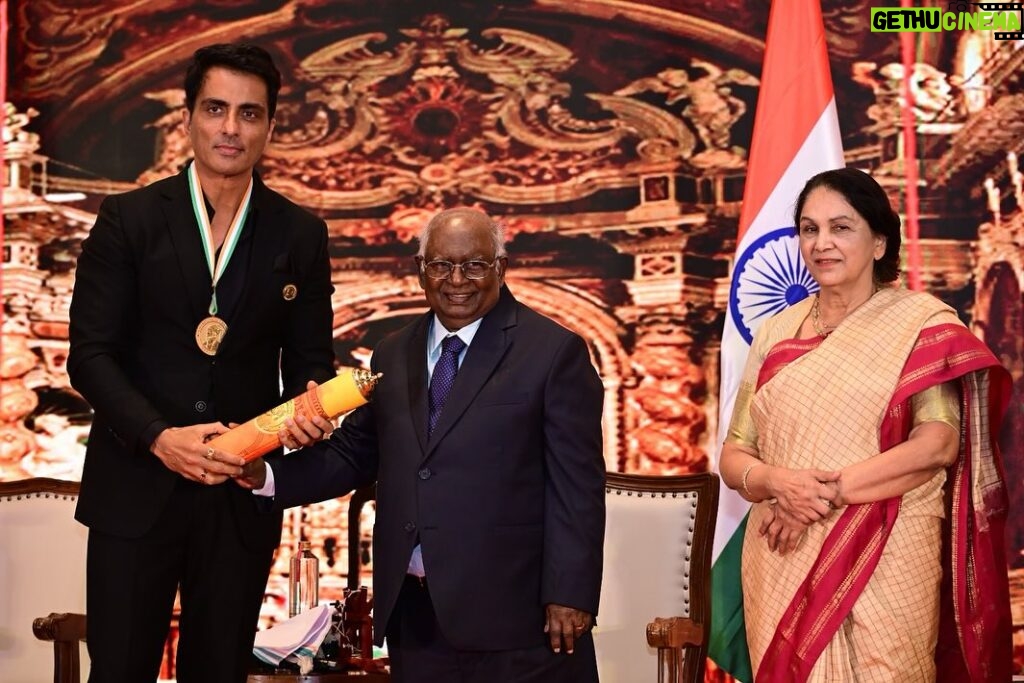 Sonu Sood Instagram - Humbled and honored to receive the Champions of Change Award Maharashtra to be conferred by the Hon’ble 37th Chief Justice of India Justice K G Balakrisnan & Hon’ble Justice Gyansudha Misra ( Former Judge Supreme Court of India ) Grateful for the opportunity to make a positive impact, and I am eager to continue contributing to the betterment of society & Indian film Industry. Thank you, Shri Nandan Jha ( Chairman Champions of Change award Committee) for acknowledging the efforts of individuals striving for positive change. 🏆🙏 🏆🙏 #ChampionOfChangeMaharashtra #ChampionsOfChangeAward #NandanJha #IFIE #InteractiveForumonIndianEconomy #PositiveImpact”
