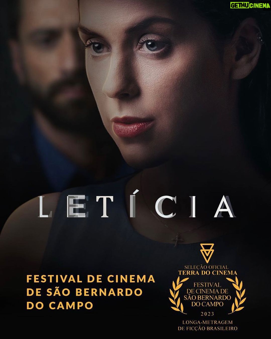 Sophia Abrahão Instagram - muito feliz por finalmente dividir “Letícia” com vocês. ontem o nosso longa estreou no @festivaldecinemadesaobernardo e levou dois prêmios: “Melhor Atriz” (pra essa que vos escreve 😂), e “Melhor Direção” para o @cristianovieira10… é uma honra receber esse prêmio. gostaria muito de agradecer a toda equipe do filme que também faz parte disso. foi uma noite inesquecível! claro, não poderia deixar de agradecer aos meus fãs que estavam lá me apoiando, como sempre ❤️ a premiação estava impecável, vida longa ao festival 🎬 #CinemaNacional #Letícia