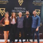 Sophia Abrahão Instagram - muito feliz por finalmente dividir “Letícia” com vocês. ontem o nosso longa estreou no @festivaldecinemadesaobernardo e levou dois prêmios: “Melhor Atriz” (pra essa que vos escreve 😂), e “Melhor Direção” para o @cristianovieira10… é uma honra receber esse prêmio. gostaria muito de agradecer a toda equipe do filme que também faz parte disso. foi uma noite inesquecível! claro, não poderia deixar de agradecer aos meus fãs que estavam lá me apoiando, como sempre ❤️ a premiação estava impecável, vida longa ao festival 🎬 #CinemaNacional #Letícia