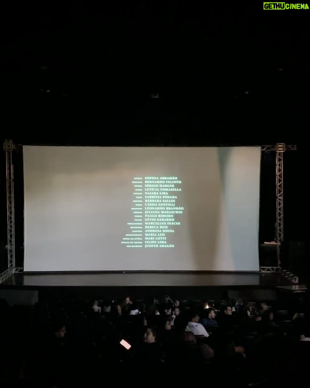 Sophia Abrahão Instagram - muito feliz por finalmente dividir “Letícia” com vocês. ontem o nosso longa estreou no @festivaldecinemadesaobernardo e levou dois prêmios: “Melhor Atriz” (pra essa que vos escreve 😂), e “Melhor Direção” para o @cristianovieira10… é uma honra receber esse prêmio. gostaria muito de agradecer a toda equipe do filme que também faz parte disso. foi uma noite inesquecível! claro, não poderia deixar de agradecer aos meus fãs que estavam lá me apoiando, como sempre ❤️ a premiação estava impecável, vida longa ao festival 🎬 #CinemaNacional #Letícia
