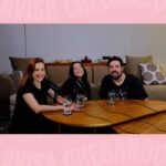 Sophia Abrahão Instagram - Semana de estreia do #BBB24 e também da nova temporada do #AvisaChegando, que chegou com tudo trazendo um convidado expert no assunto: @dantinhas.dantinhas 🎙️❤️ Se você assim como a gente ama reality show, esse programa é pra você. Um papo muito descontraído sobre fama, exposição, fofoca e muito mais. Daqui a pouco, as 20h, tem episódio novo no canal. Aproveita pra se inscrever e ativar o sininho pra não perder nada! ~ (O link tá na bio), e claro, AVISA CHEGANDO 😉 #videocast #fama #exposição #sophiaabrahao #marianamolina #dantinhas