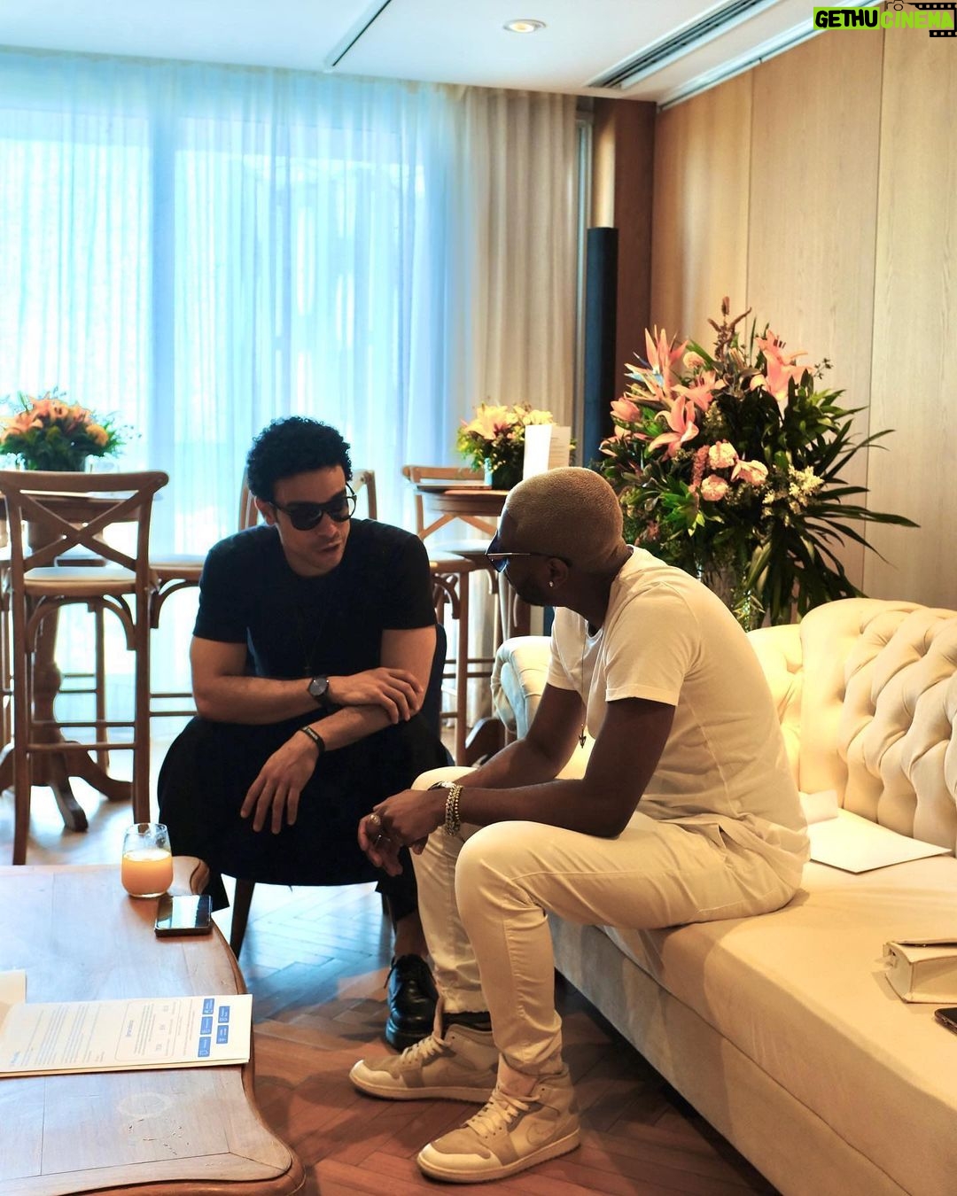Sophia Abrahão Instagram - Dia de Reunião com o time da @meta pra falar um pouco sobre as novidades das plataformas. Conhecemos também o vice-presidente de parcerias do Instagram, @charlesporch. Além de reencontrar muita gente querida! Foi um papo ótimo ❤️ Muito obrigada pelo convite @felipekozlowski @_nathcabral :) Hotel Emiliano