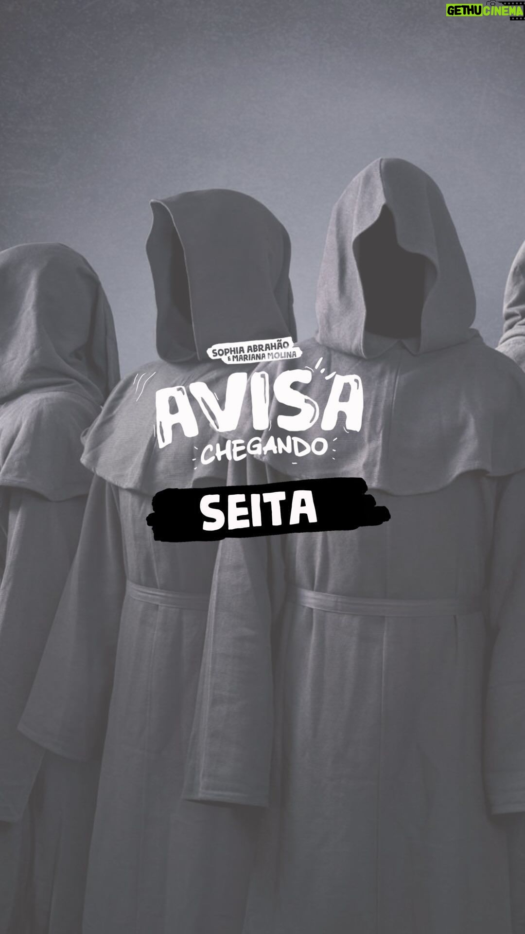 Sophia Abrahão Instagram - Dia de episódio novo do nosso #AvisaChegando ❤️ o tema de hoje vai dividir opiniões. Com certeza você já ouviu falar sobre alguma “Seita”, né? E se assunto te deixa tão curioso como nos deixa, esse programa também é pra você. (e claro, também é pra você que não fica curioso, mas curte um bom papo 😅). Daqui a pouco, as 20h no nosso canal. Link na bio :) #videocast #seita #sophiaabrahao #marianamolina