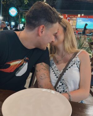 Sophia Valverde Instagram - De ontem na pré folga ❤️ passeio aqui na cidade na melhor companhia: @rafaalmeida 💍 

#amo #Bahia #phootoftheday #prefolga #movie #cinemanacional #noitelinda