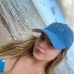 Sophia Valverde Instagram - Final de tarde na Bahia 💙 Foto 1 ou foto 2? #bahia #praia #amo #photooftheday #happiness #photography #nordeste #actress #obrigadaDeus