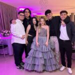 Sophia Valverde Instagram - Mais 10 fotos da minha festa de 18 anos 🩷 Arrasta para o lado pra ver todas 🥰 #festa #amei #18 #happybirthday #aniversario #look #instaphoto Buffet @casabertolazzi Cobertura de evento @arrozdefestaoficial Assessoria @carolqueirozassessoria Looks @israelvalentimoficial Beleza @jacksonnunesoficial @gabrielgonsalles @gleicabeauty @lopesvandela Decoradora @camidecorr Acervo @cakefakesp Balões @feehpersonalizados Papelaria de luxo @lakarolpersonalizadosdeluxo Suspiro @como.oususpiro Doces finos @luchocolates Iluminação @casaliluminadoeventos Torre Led @mais.photo @maisledproducoes Iluminação @casaliluminadoeventos Painel @cakefakesp e @luminiwall Balões @feehpersonalizados Dj @djviloki_ Plataforma 360° @mais.photo Espelho mágico @mais.photo Fogo e filmagem @mais.photo Túnel de Led @mais.photo Churros @super.churros_ Donuts @theplanetdonuts Brigadeiro @delicianotacho.Brigadeiria Sorvete @sorvetevintage Algodão escultura @candypopalgodao Pudim @pudinsdodods Foundee @domcheffoundue Móveis de Led @ddreventos Letreiro @casailuminadoeventos Bolo @luchocolates Pista @djviloki_ Bar @vado_drinks Aromatização ambiente @bykicustodioq Bem festivo @miahdoces_ Bolachinhas @donanicebolacharia