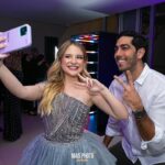Sophia Valverde Instagram - Mais 10 fotos da minha festa de 18 anos 🩷 Arrasta para o lado pra ver todas 🥰 #festa #amei #18 #happybirthday #aniversario #look #instaphoto Buffet @casabertolazzi Cobertura de evento @arrozdefestaoficial Assessoria @carolqueirozassessoria Looks @israelvalentimoficial Beleza @jacksonnunesoficial @gabrielgonsalles @gleicabeauty @lopesvandela Decoradora @camidecorr Acervo @cakefakesp Balões @feehpersonalizados Papelaria de luxo @lakarolpersonalizadosdeluxo Suspiro @como.oususpiro Doces finos @luchocolates Iluminação @casaliluminadoeventos Torre Led @mais.photo @maisledproducoes Iluminação @casaliluminadoeventos Painel @cakefakesp e @luminiwall Balões @feehpersonalizados Dj @djviloki_ Plataforma 360° @mais.photo Espelho mágico @mais.photo Fogo e filmagem @mais.photo Túnel de Led @mais.photo Churros @super.churros_ Donuts @theplanetdonuts Brigadeiro @delicianotacho.Brigadeiria Sorvete @sorvetevintage Algodão escultura @candypopalgodao Pudim @pudinsdodods Foundee @domcheffoundue Móveis de Led @ddreventos Letreiro @casailuminadoeventos Bolo @luchocolates Pista @djviloki_ Bar @vado_drinks Aromatização ambiente @bykicustodioq Bem festivo @miahdoces_ Bolachinhas @donanicebolacharia