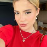 Sophia Valverde Instagram – Prontíssima para a coletiva de imprensa do filme: “Turma da Mônica Jovem: Reflexos do Medo” ❤️ Só gratidão: Obrigada Deus por TUDO 🙌🏻

Look: @dresseco 
Hair: @mbritobeauty 
Make: @natashatartour 

#turmadamonicajovem #turmadamonica #movie #cinema #amo #actress #coletivadeimprensa #ObrigadaDeus